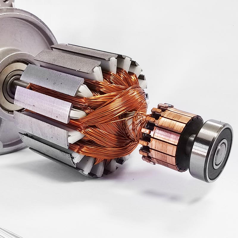 Care sunt piesele de schimb pentru motor?